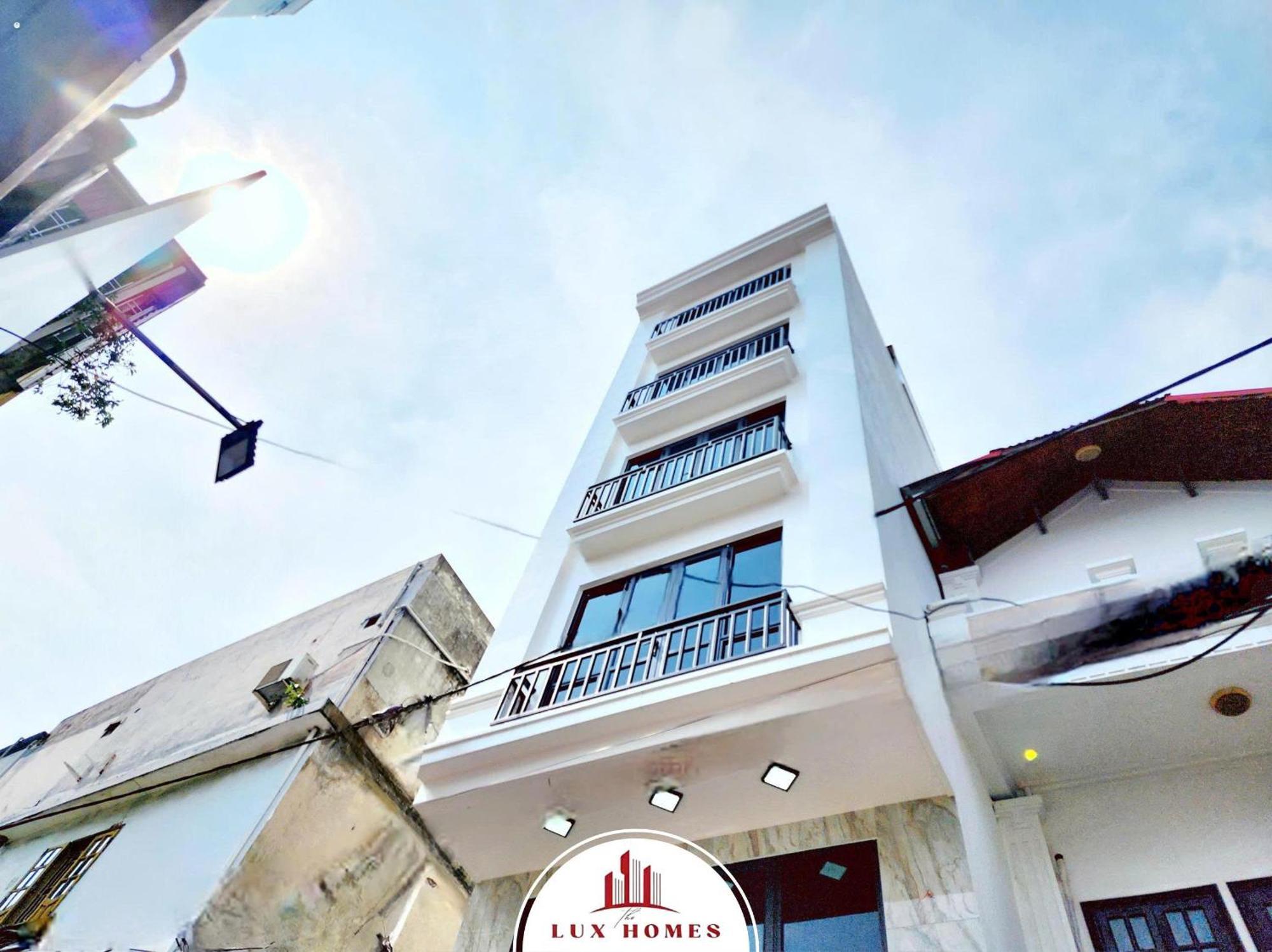 The Luxhomes Apartments 231 Van Cao Hai Phong Exterior photo